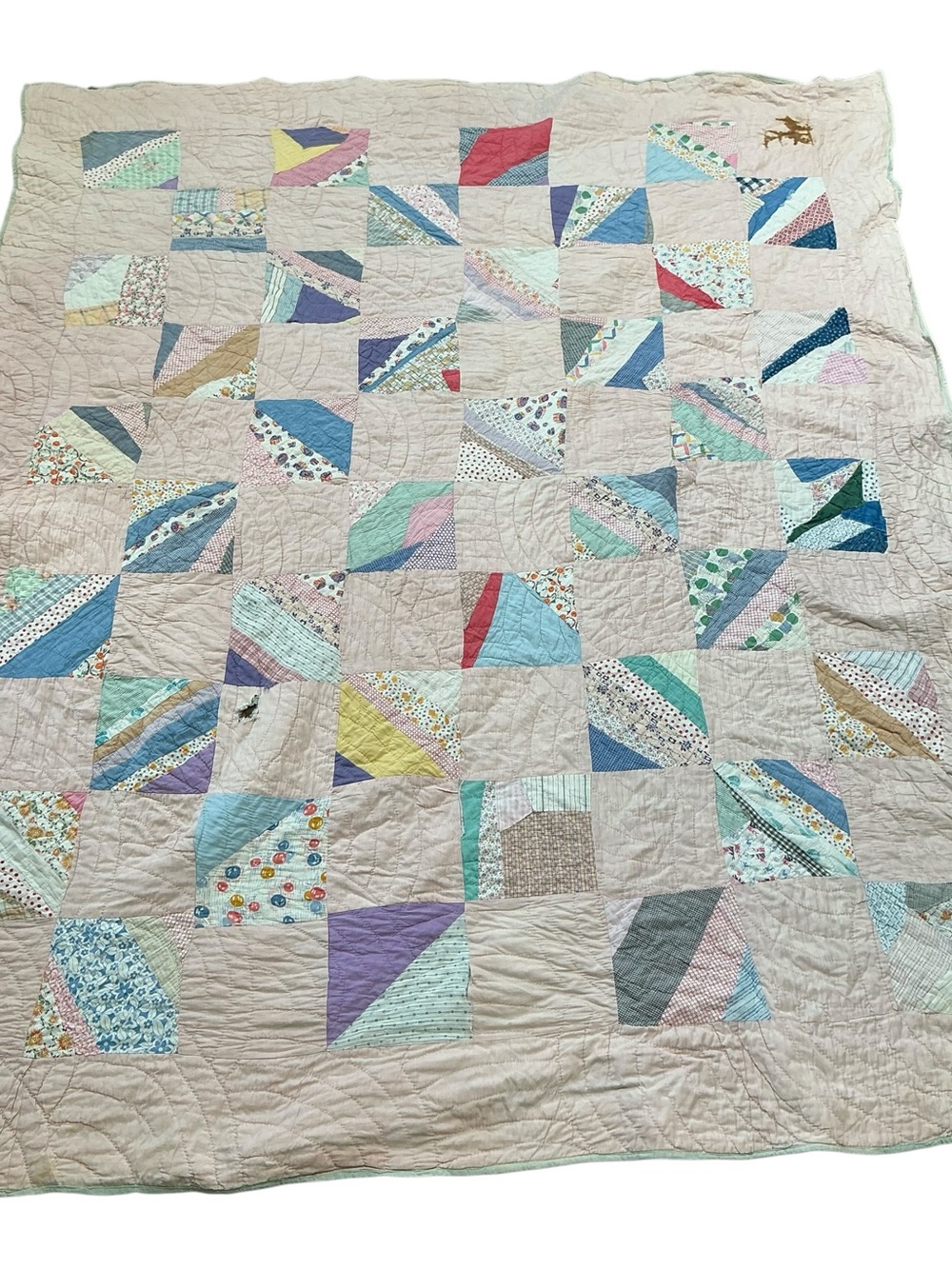 Vintage 1930s/40s hand stitched pale pink patchwork quilt 66x77 USA made - Picture 3 of 12